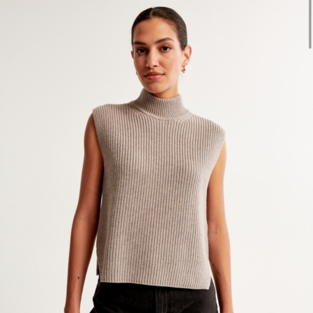Abercrombie Medium Sweater